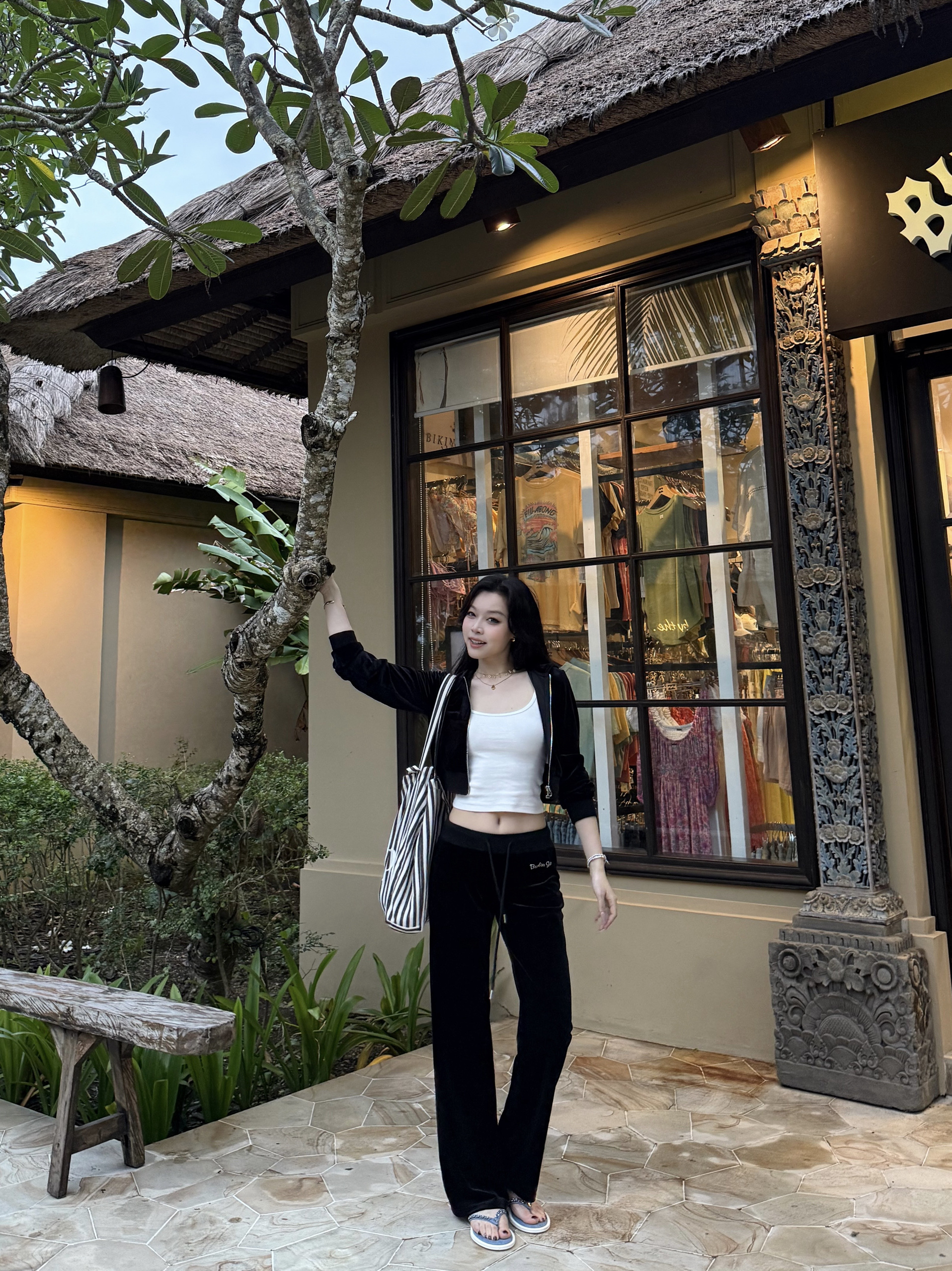 Summer Retro Sweetheart Velvet Set with Hot-Fix Rhinestones - Three-Color Upgraded Version for a Stylish 90s Look Summer Retro Sweetheart Velvet Set with Hot-Fix Rhinestones - Three-Color Upgraded Version for a Stylish 90s Look