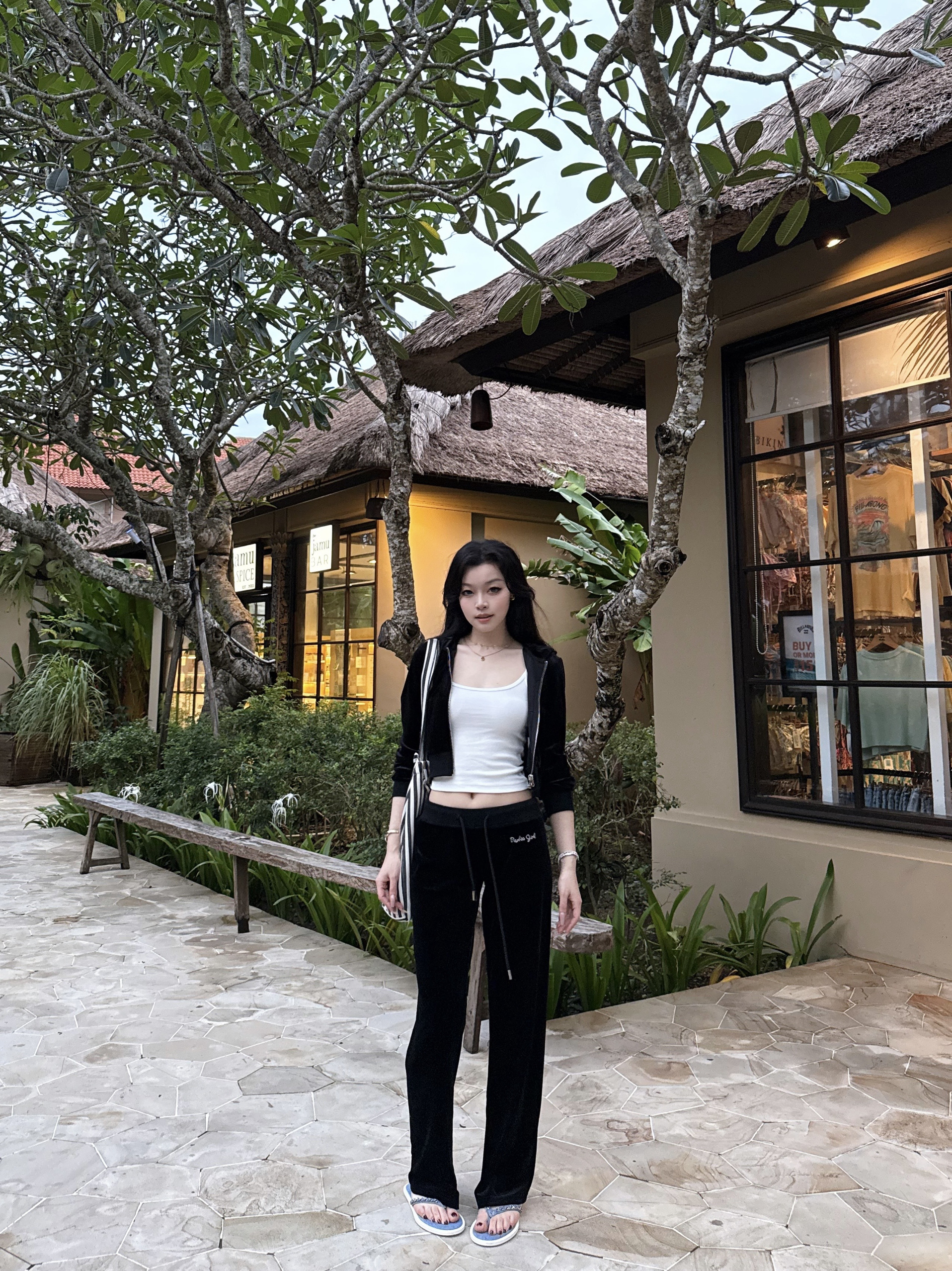 Summer Retro Sweetheart Velvet Set with Hot-Fix Rhinestones - Three-Color Upgraded Version for a Stylish 90s Look Summer Retro Sweetheart Velvet Set with Hot-Fix Rhinestones - Three-Color Upgraded Version for a Stylish 90s Look