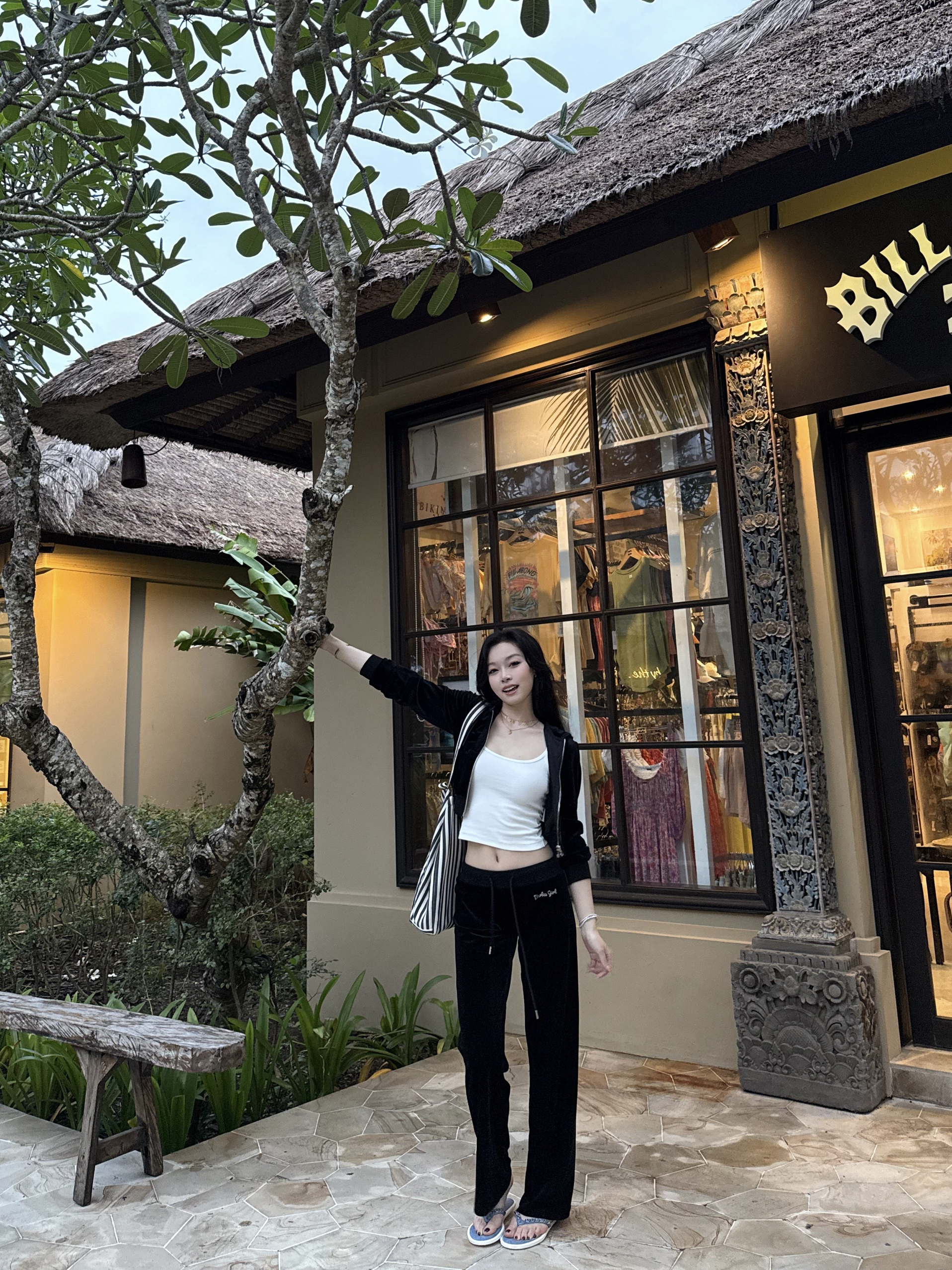 Summer Retro Sweetheart Velvet Set with Hot-Fix Rhinestones - Three-Color Upgraded Version for a Stylish 90s Look Summer Retro Sweetheart Velvet Set with Hot-Fix Rhinestones - Three-Color Upgraded Version for a Stylish 90s Look