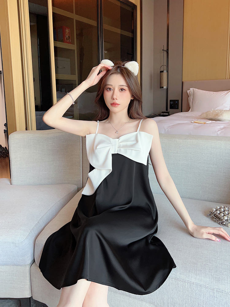 Summer Silk Nightgown for Women, Sexy Spaghetti Strap, Sweet Bow, Anti-Show-Through, Trendy Sleep Dress in Pure Desire Style Summer Silk Nightgown for Women, Sexy Spaghetti Strap, Sweet Bow, Anti-Show-Through, Trendy Sleep Dress in Pure Desire Style