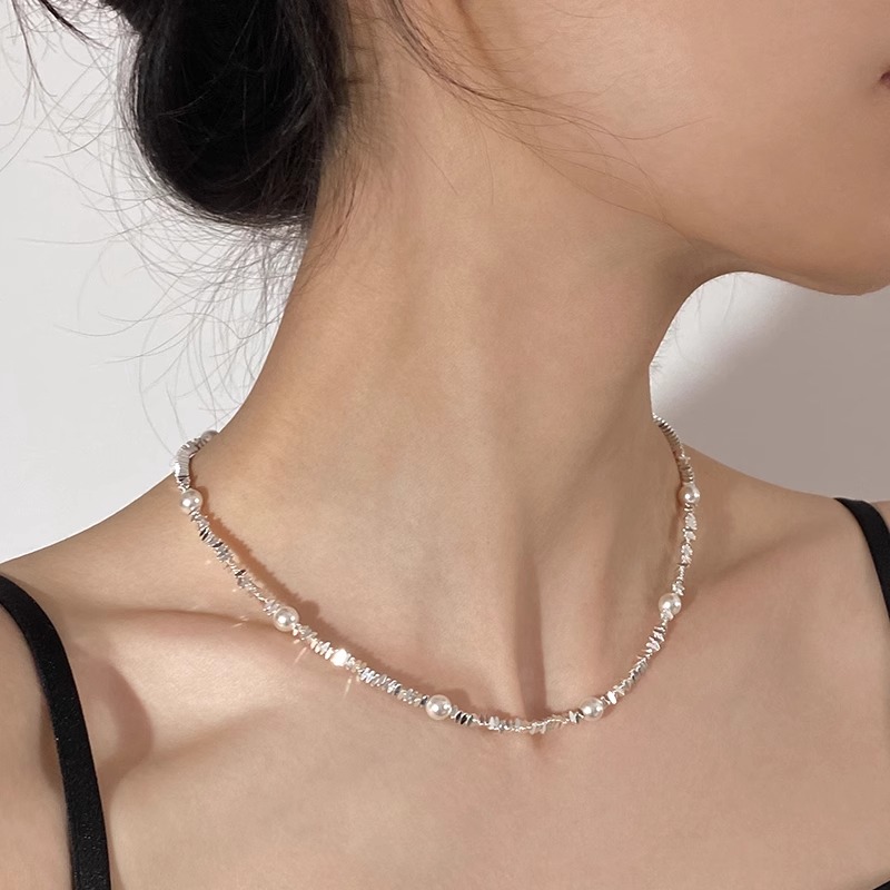 Summer Temperament Pearl Choker Necklace with Broken Silver Full Star Design