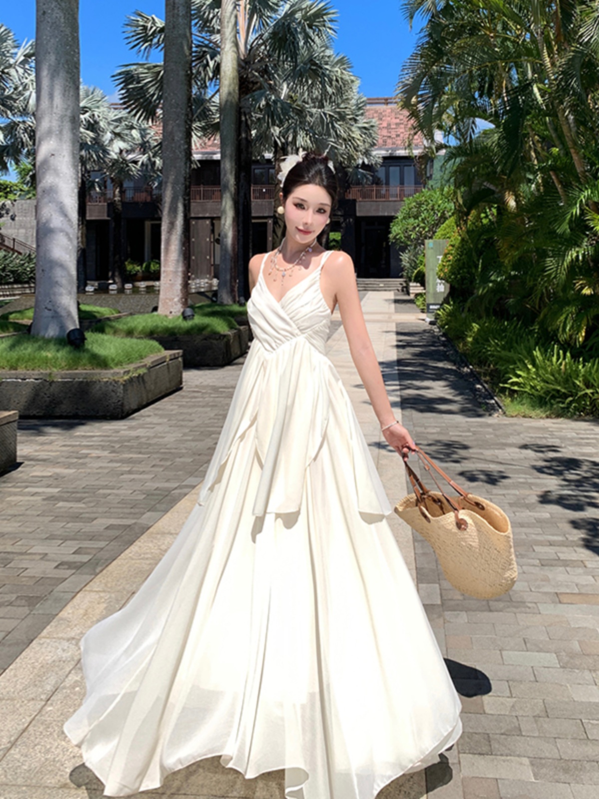 Summer Vibe Spaghetti Strap Long Dress - Thailand Seaside Photo Outfit with Waist-Cinching Big Skirt, Fairy Beach Style Summer Vibe Spaghetti Strap Long Dress - Thailand Seaside Photo Outfit with Waist-Cinching Big Skirt, Fairy Beach Style