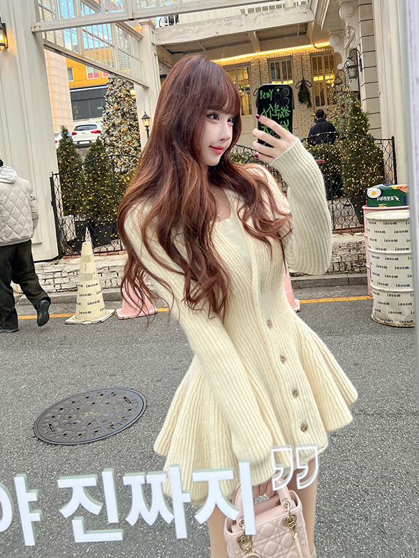 Swan Song 2025 Spring Women's Knitted Jacket with Lace Hem, Irregular Design, Chic Style for 90s and Y2K Fashion Lovers Swan Song 2025 Spring Women's Knitted Jacket with Lace Hem, Irregular Design, Chic Style for 90s and Y2K Fashion Lovers