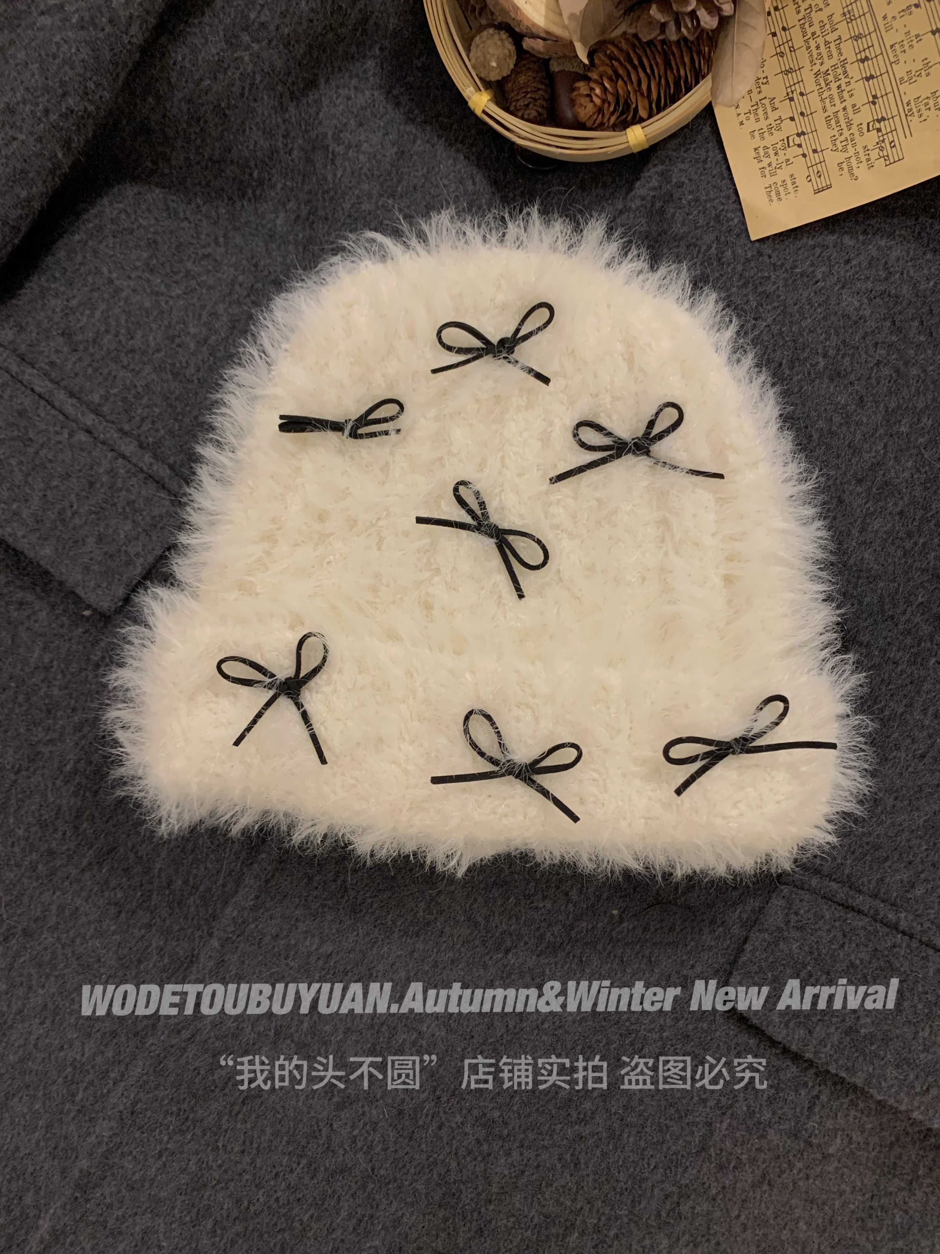 Sweet Bowknot Knitted Hat for Women - Cute Autumn & Winter 2025 Style, Flattering Small Face Design for Short Hair, Cozy Fashion Accessory