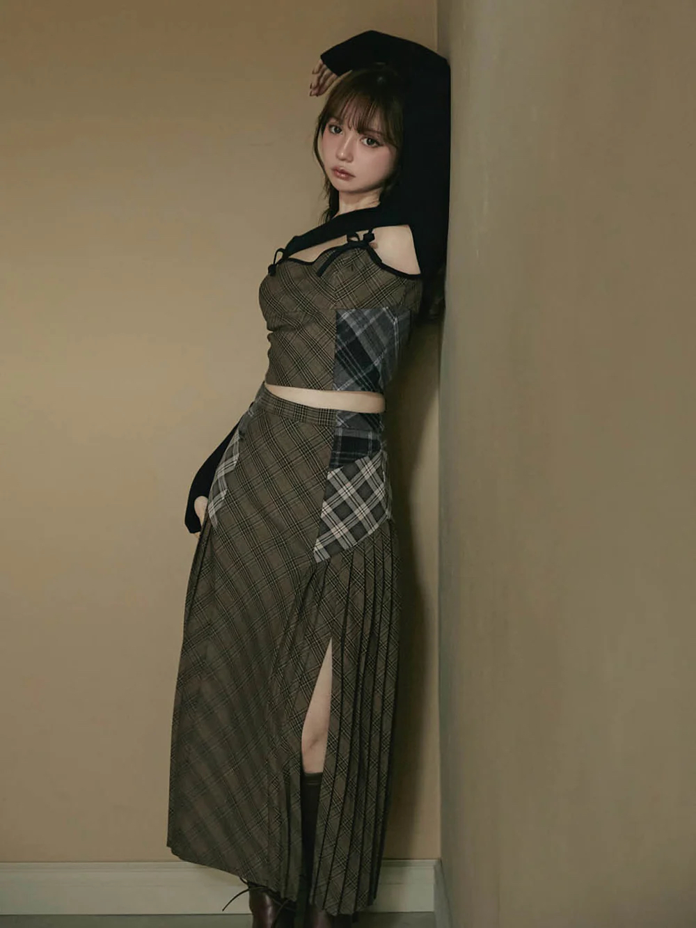 Sweet Checkered Spaghetti Strap Patchwork Skirt Set for Women - Early Spring 2025 Fashion, Y2K Inspired Sweet Checkered Spaghetti Strap Patchwork Skirt Set for Women - Early Spring 2025 Fashion, Y2K Inspired