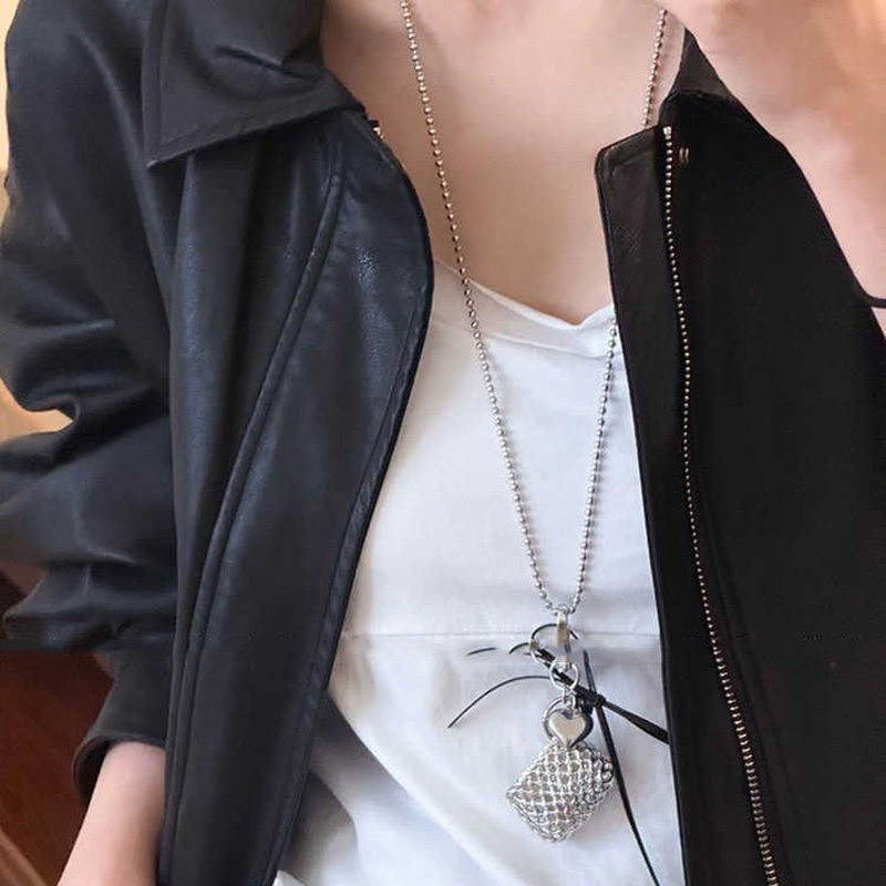 Sweet Heart Long Necklace for Women - Woven Metal Crossbody Bag Pendant Sweater Chain, Boho Ins Style Jewelry Accessory Sweet Heart Long Necklace for Women - Woven Metal Crossbody Bag Pendant Sweater Chain, Boho Ins Style Jewelry Accessory