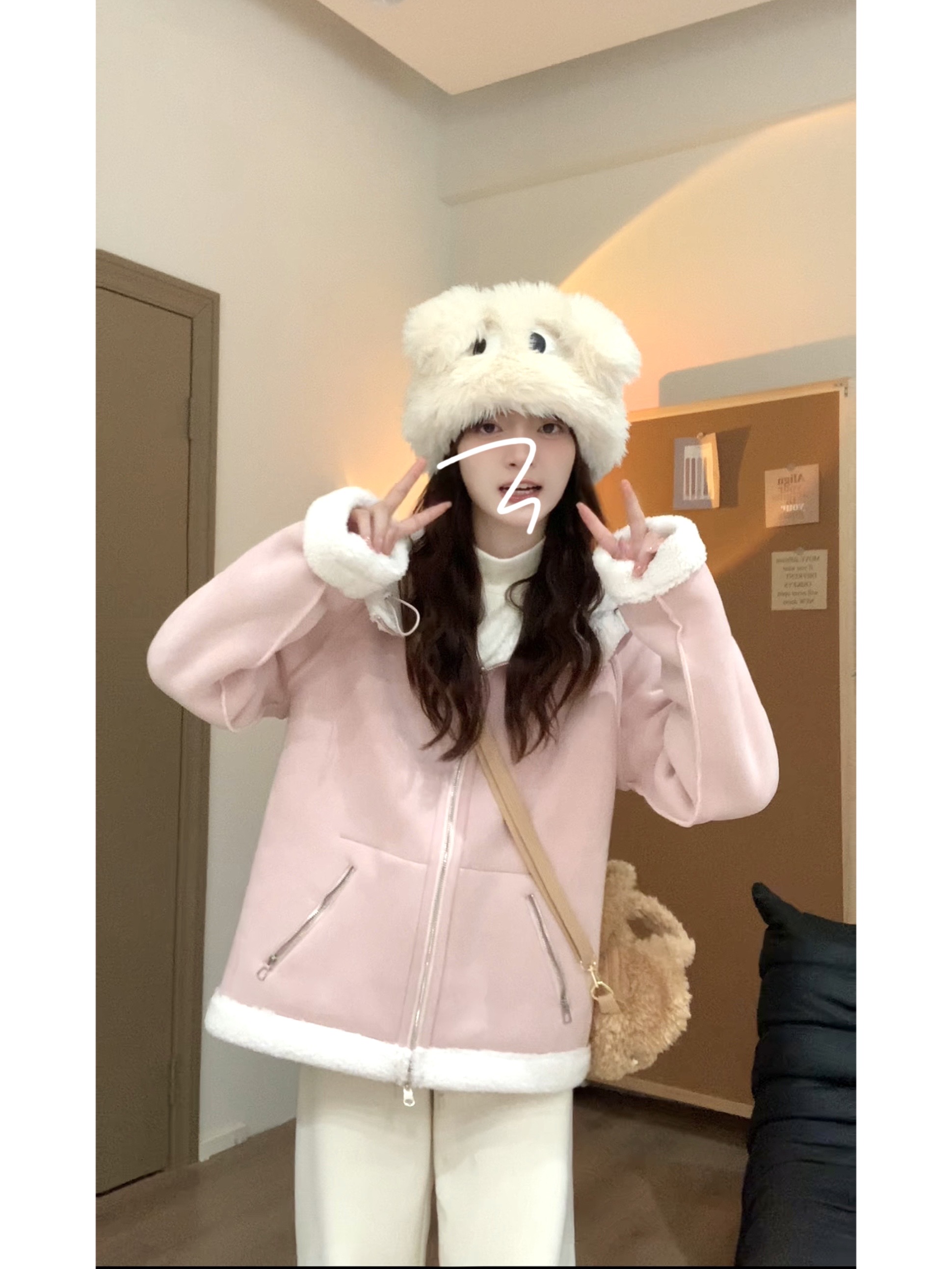 Sweet Pink Fur Coat for Women - Thickened Two-Way Wear Design, Warm and Slimming, Perfect for Autumn-Winter Fashion Sweet Pink Fur Coat for Women - Thickened Two-Way Wear Design, Warm and Slimming, Perfect for Autumn-Winter Fashion