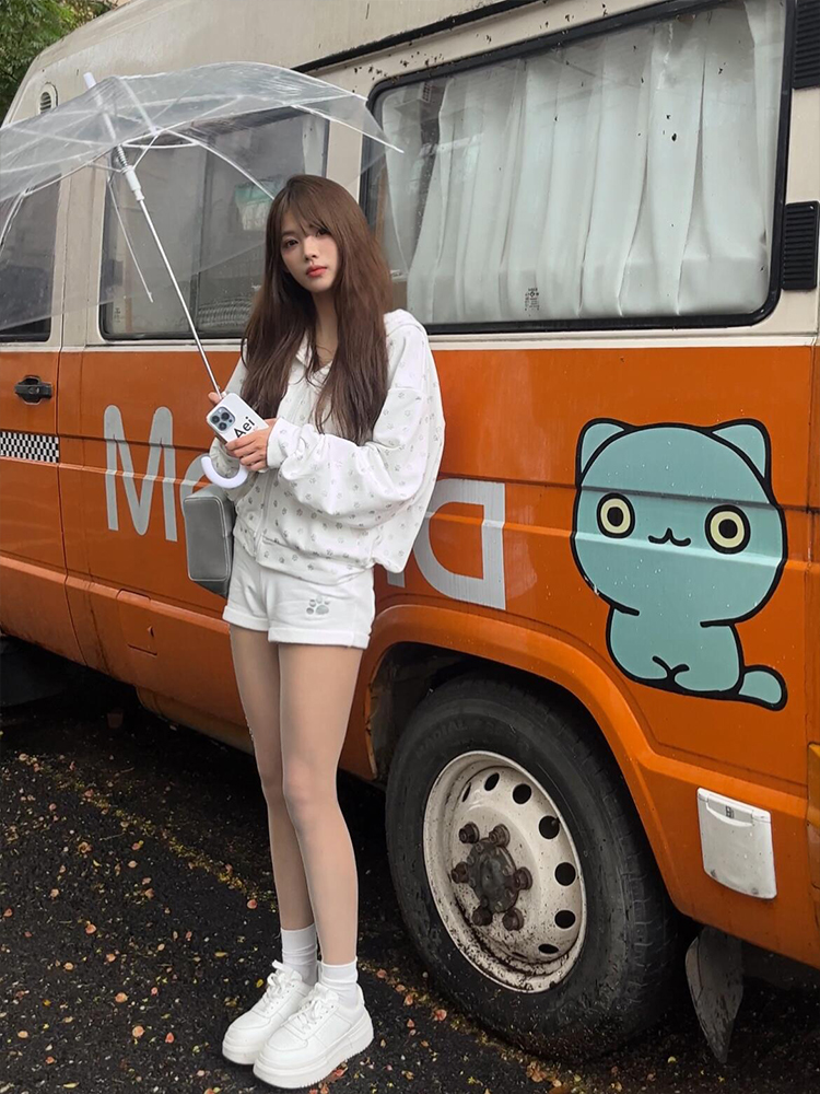 Sweet Printed Fleece Hoodie Jacket and Slim-Fit Shorts Two-Piece Set for Autumn - Eccentric Style Sweet Printed Fleece Hoodie Jacket and Slim-Fit Shorts Two-Piece Set for Autumn - Eccentric Style