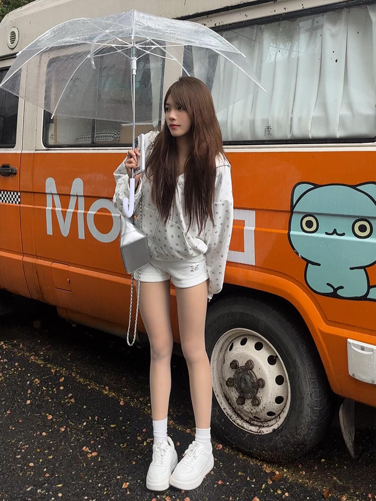 Sweet Printed Fleece Hoodie Jacket and Slim-Fit Shorts Two-Piece Set for Autumn - Eccentric Style Sweet Printed Fleece Hoodie Jacket and Slim-Fit Shorts Two-Piece Set for Autumn - Eccentric Style