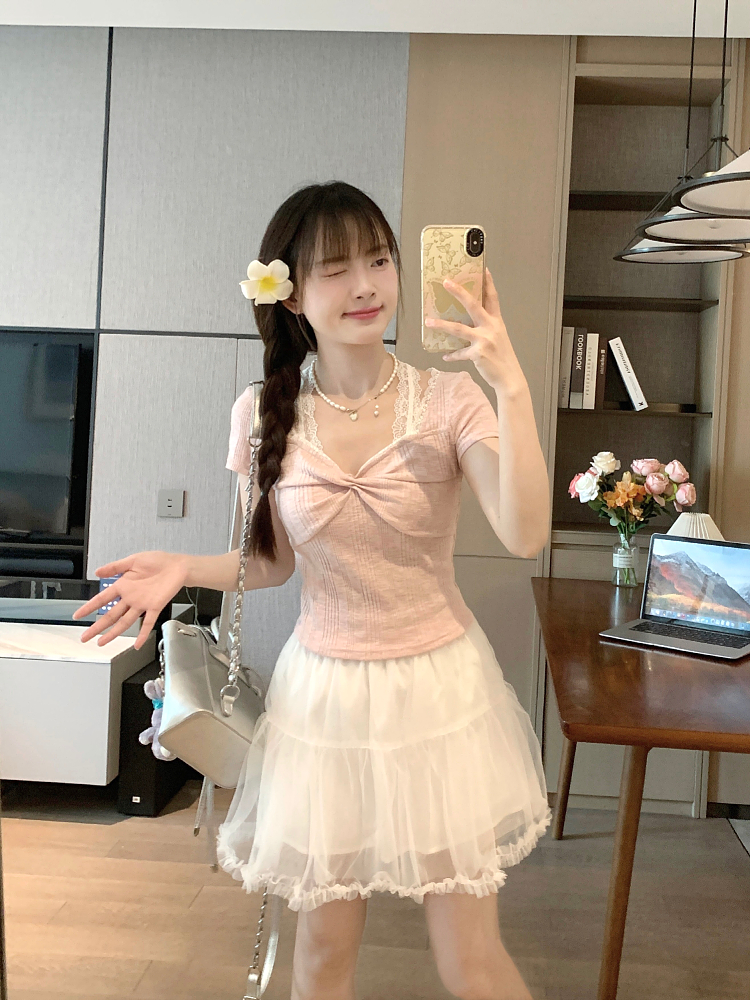 Sweet Spring Summer Short Sleeve Fake Two-Piece T-Shirt Top for Women - Sexy Unique Design, Perfect for Hot Girl Style Sweet Spring Summer Short Sleeve Fake Two-Piece T-Shirt Top for Women - Sexy Unique Design, Perfect for Hot Girl Style