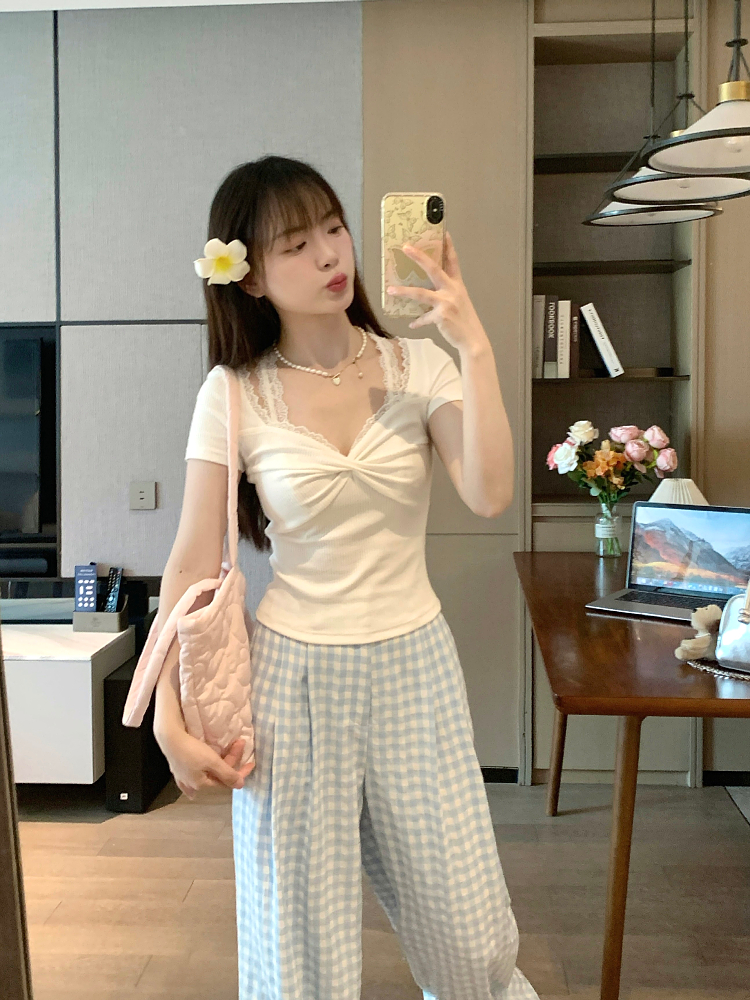 Sweet Spring Summer Short Sleeve Fake Two-Piece T-Shirt Top for Women - Sexy Unique Design, Perfect for Hot Girl Style Sweet Spring Summer Short Sleeve Fake Two-Piece T-Shirt Top for Women - Sexy Unique Design, Perfect for Hot Girl Style