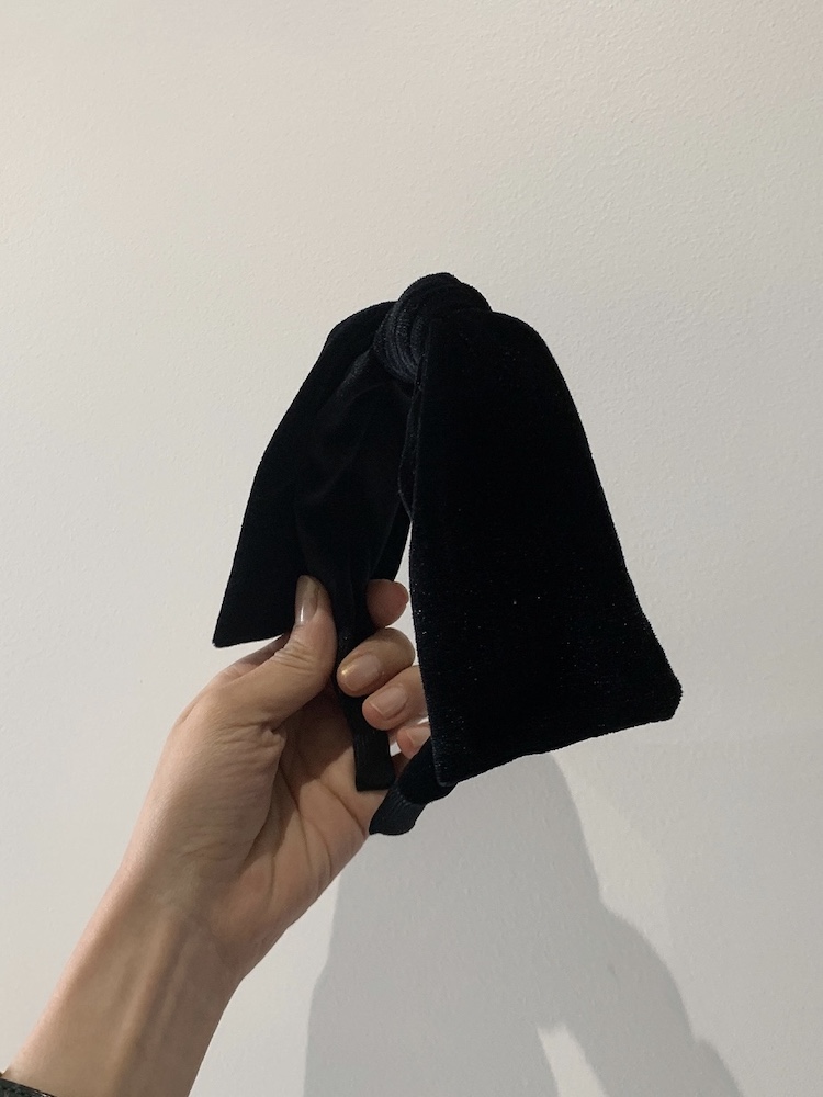 Sweet Velvet Big Bow Black Ribbon Headband - Korean Style, Cute Fashion Accessory for Women and Girls Sweet Velvet Big Bow Black Ribbon Headband - Korean Style, Cute Fashion Accessory for Women and Girls