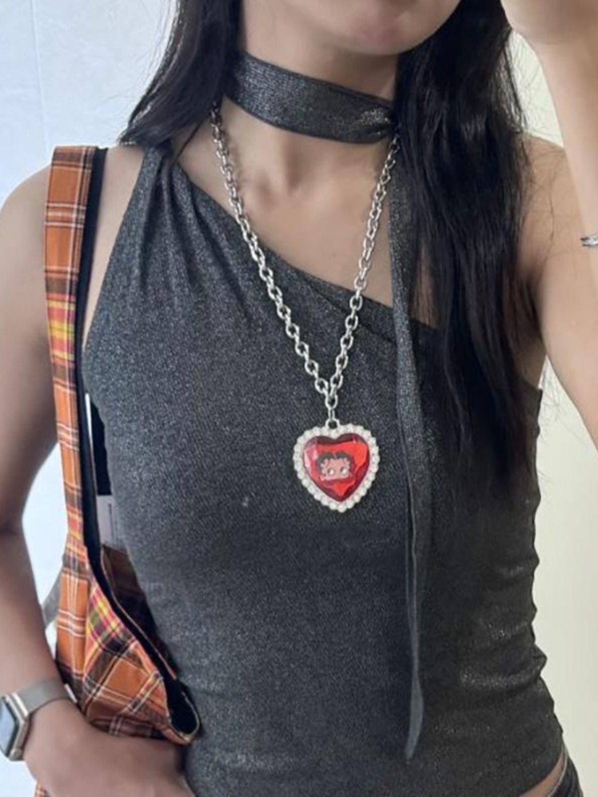 Sweetheart Cool Heart Necklace - Personalized Creative Collarbone Chain, Versatile Niche Design for Sweaters & Y2K Fashion Accessories Sweetheart Cool Heart Necklace - Personalized Creative Collarbone Chain, Versatile Niche Design for Sweaters & Y2K Fashion Accessories