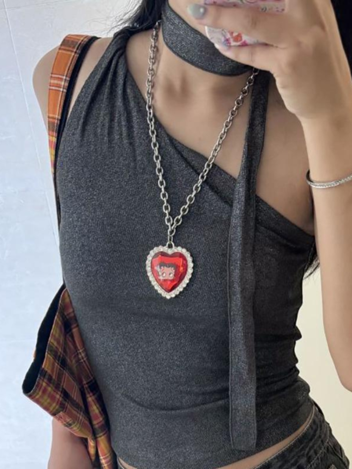 Sweetheart Cool Heart Necklace - Personalized Creative Collarbone Chain, Versatile Niche Design for Sweaters & Y2K Fashion Accessories Sweetheart Cool Heart Necklace - Personalized Creative Collarbone Chain, Versatile Niche Design for Sweaters & Y2K Fashion Accessories