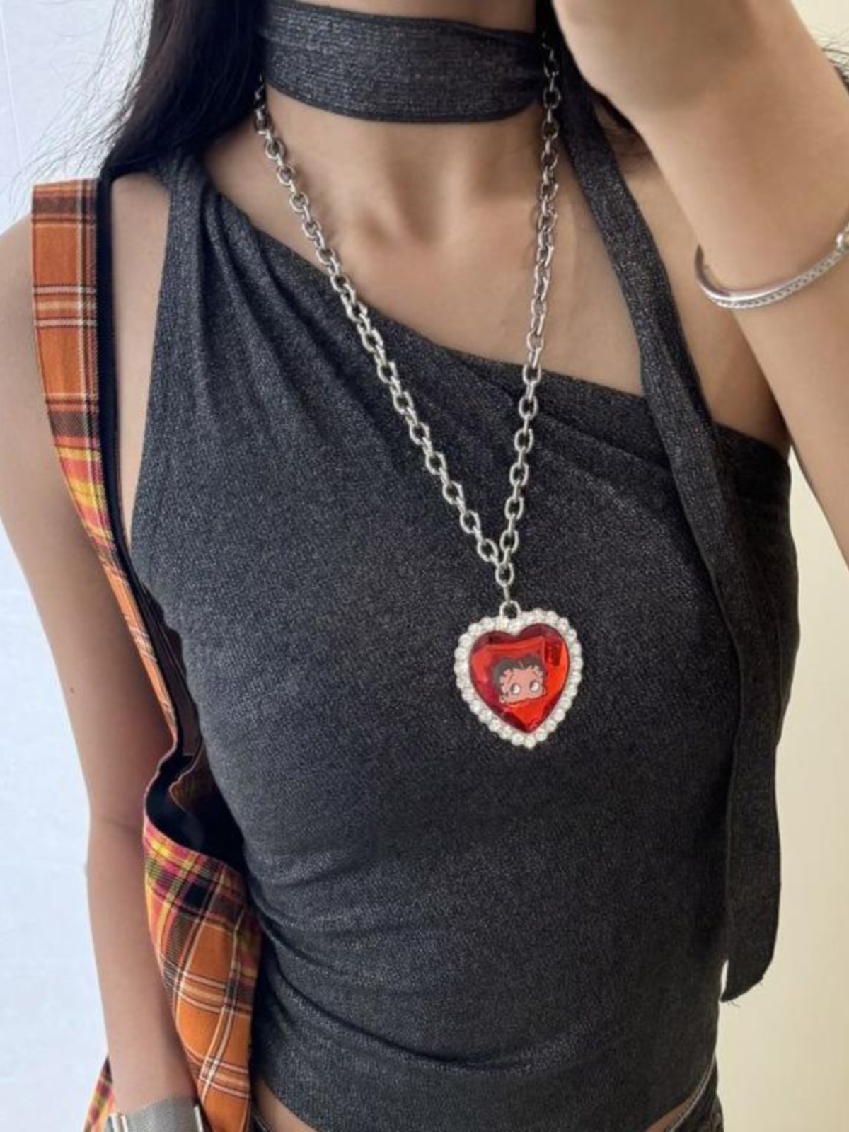 Sweetheart Cool Heart Necklace - Personalized Creative Collarbone Chain, Versatile Niche Design for Sweaters & Y2K Fashion Accessories Sweetheart Cool Heart Necklace - Personalized Creative Collarbone Chain, Versatile Niche Design for Sweaters & Y2K Fashion Accessories