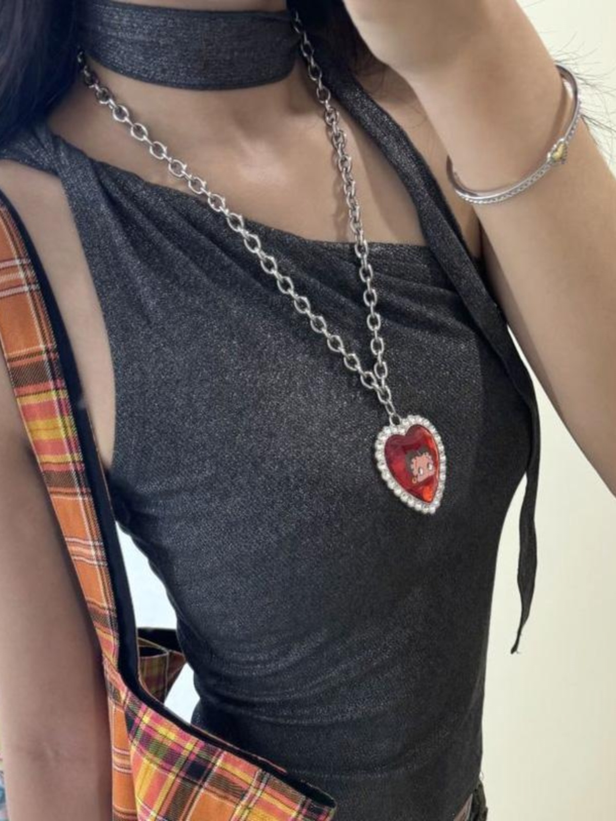 Sweetheart Cool Heart Necklace - Personalized Creative Collarbone Chain, Versatile Niche Design for Sweaters & Y2K Fashion Accessories Sweetheart Cool Heart Necklace - Personalized Creative Collarbone Chain, Versatile Niche Design for Sweaters & Y2K Fashion Accessories