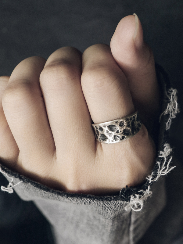 Textured Adjustable Silver Ring - Minimalist Vintage Design for Men and Women - Unique Non-Fish Home Jewelry