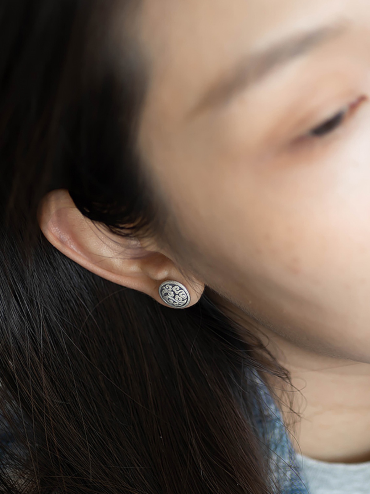 Thai Silver S925 Handmade Matte Unisex Couple Earrings with Auspicious Cloud Vintage Design Thai Silver S925 Handmade Matte Unisex Couple Earrings with Auspicious Cloud Vintage Design