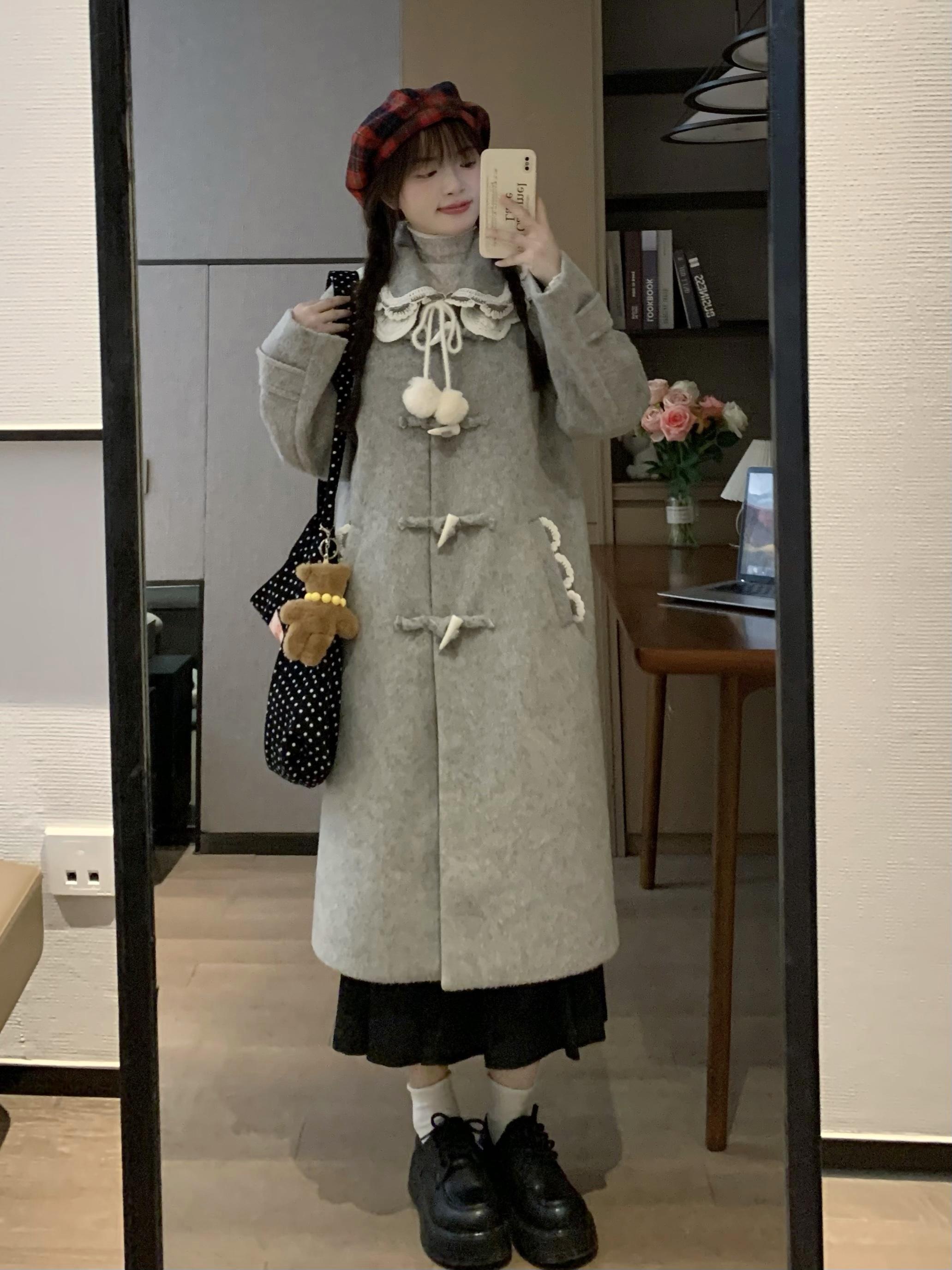 Thick Mid-Length Gray Woolen Coat with Lace Collar - Versatile Women's Outerwear for Early Spring Fashion