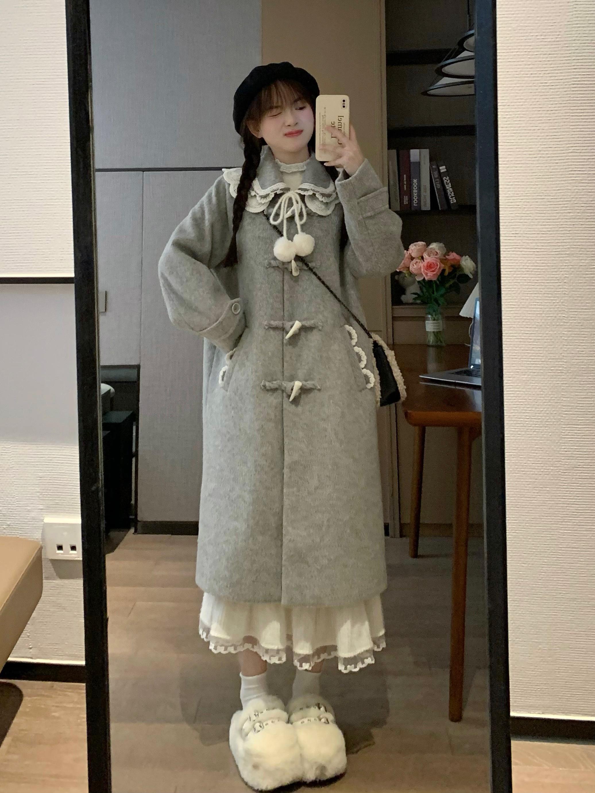 Thick Mid-Length Gray Woolen Coat with Lace Collar - Versatile Women's Outerwear for Early Spring Fashion Thick Mid-Length Gray Woolen Coat with Lace Collar - Versatile Women's Outerwear for Early Spring Fashion