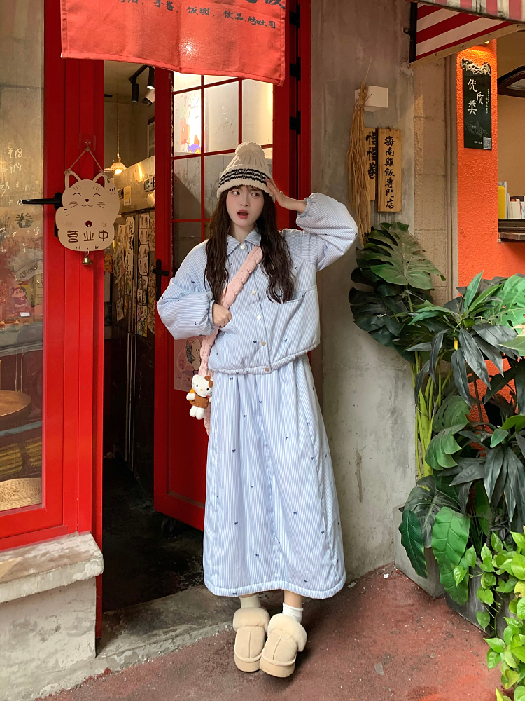 Thick Warm Slimming Blue Cotton Jacket with Shirt Collar - Stylish Winter Outfit for Women