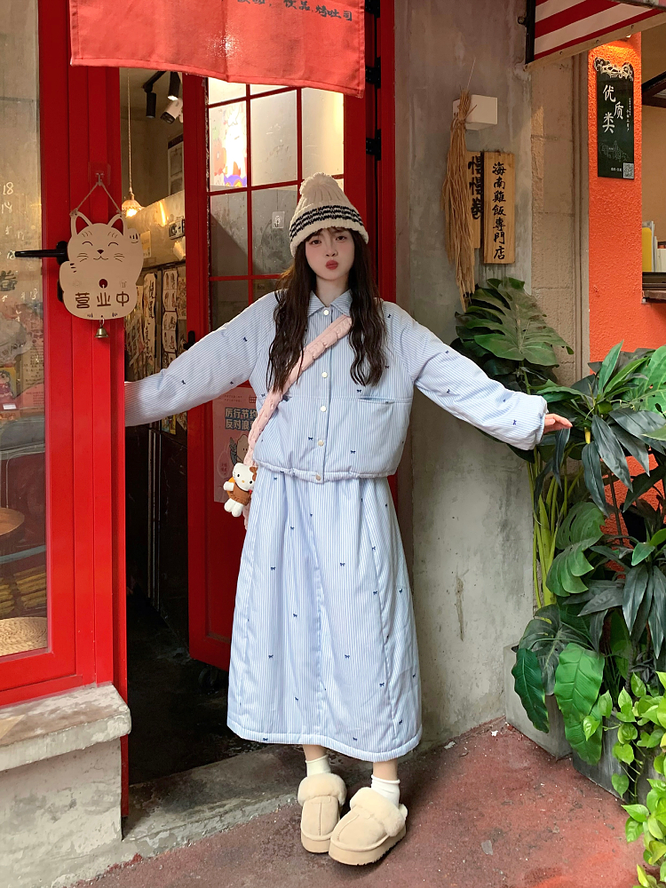 Thick Warm Slimming Blue Cotton Jacket with Shirt Collar - Stylish Winter Outfit for Women Thick Warm Slimming Blue Cotton Jacket with Shirt Collar - Stylish Winter Outfit for Women