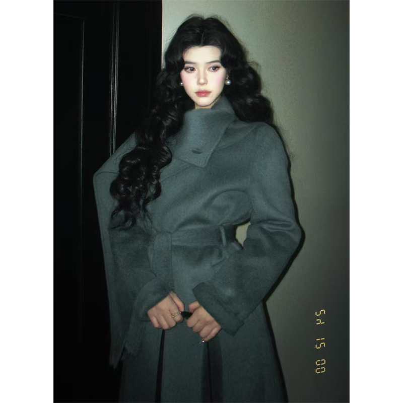 Thigh-Length Double-Sided Wool Coat with Scarf Collar – Trendy High-End Mid-Length Fashion Outerwear Thigh-Length Double-Sided Wool Coat with Scarf Collar – Trendy High-End Mid-Length Fashion Outerwear