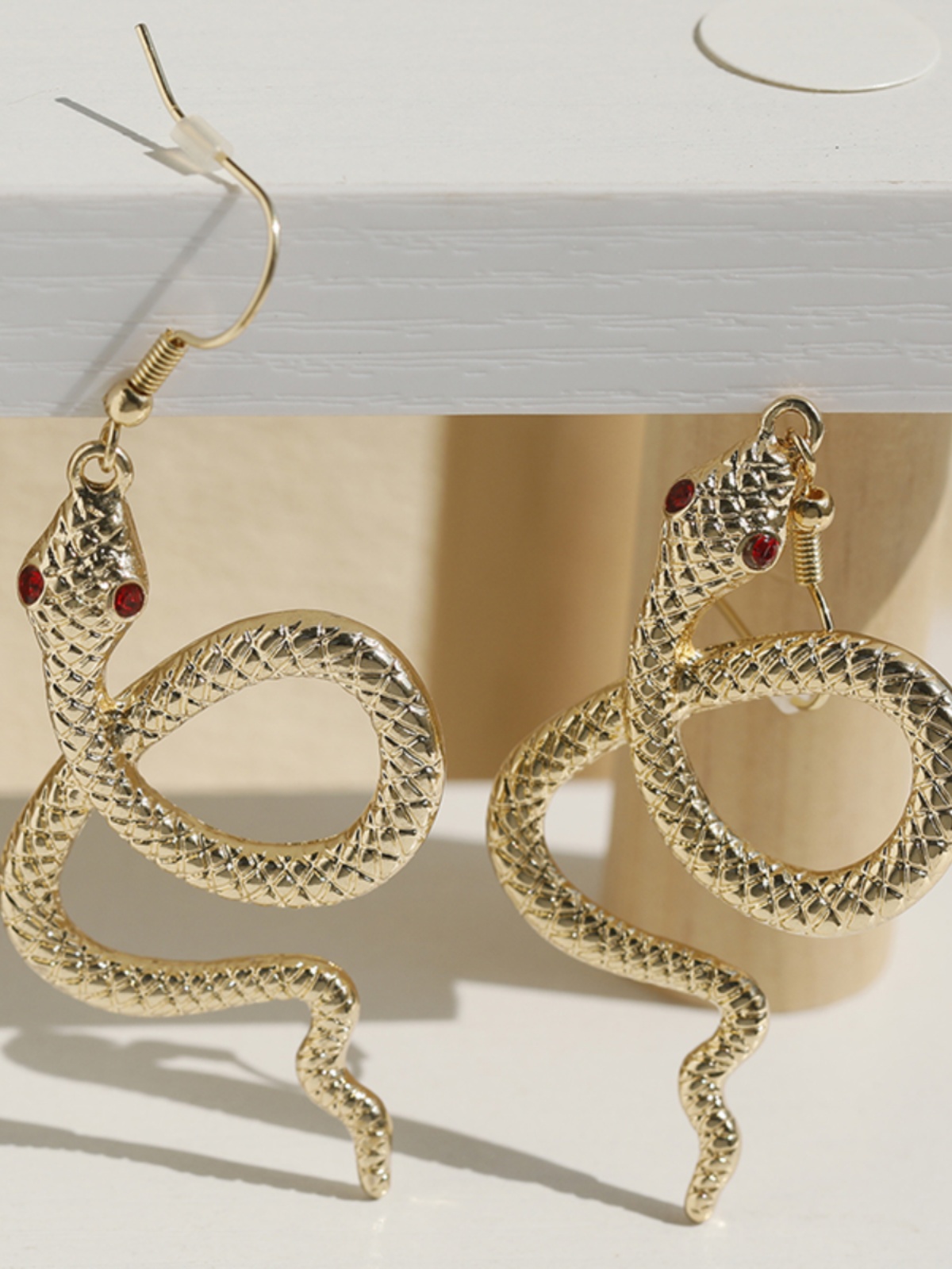 Trendy Alloy Snake-Shaped Drop Earrings for Women, Exaggerated Design, Internet Celebrity Style, European and American Fashion Trendy Alloy Snake-Shaped Drop Earrings for Women, Exaggerated Design, Internet Celebrity Style, European and American Fashion