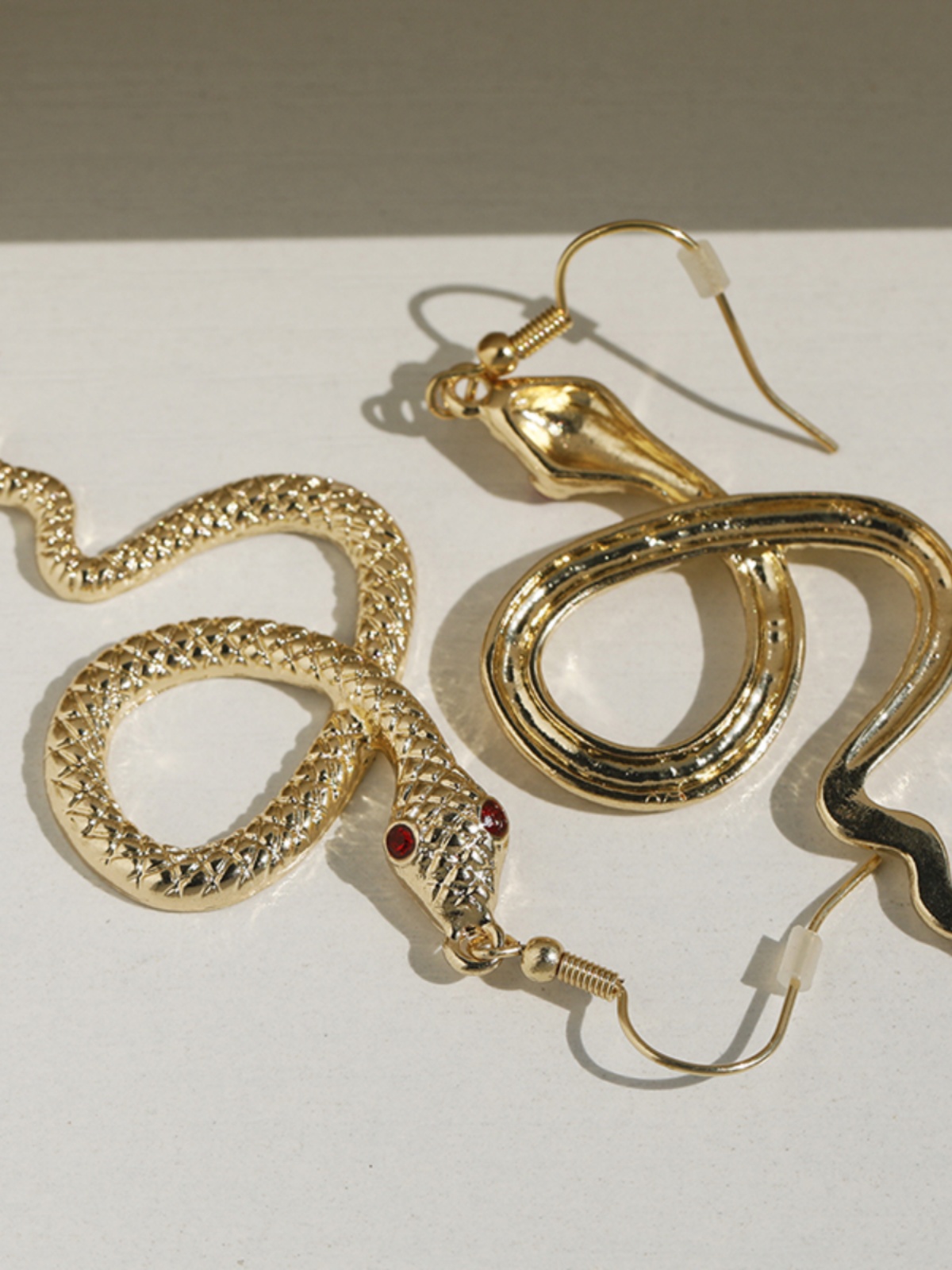 Trendy Alloy Snake-Shaped Drop Earrings for Women, Exaggerated Design, Internet Celebrity Style, European and American Fashion Trendy Alloy Snake-Shaped Drop Earrings for Women, Exaggerated Design, Internet Celebrity Style, European and American Fashion