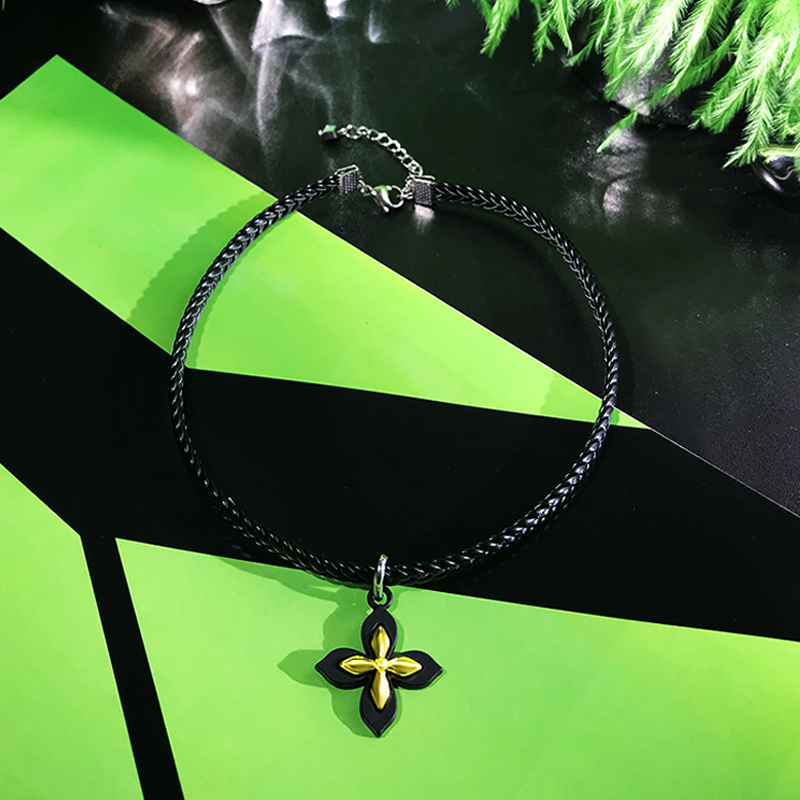 Trendy Black Leather Four-Leaf Clover Choker Necklace for Women, Stylish Clavicle Chain Accessory