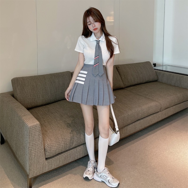 Trendy College Style Two-Piece Suit Dress Set with Tie Top and Pleated Skirt - Youthful Summer 2025 Fashion
