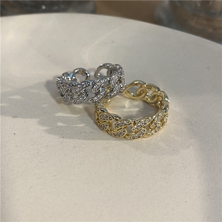 Trendy Diamond-Studded Cuban Chain Ring for Men and Women, Minimalist Hip-Hop Style, High-End Fashion Accessory Trendy Diamond-Studded Cuban Chain Ring for Men and Women, Minimalist Hip-Hop Style, High-End Fashion Accessory