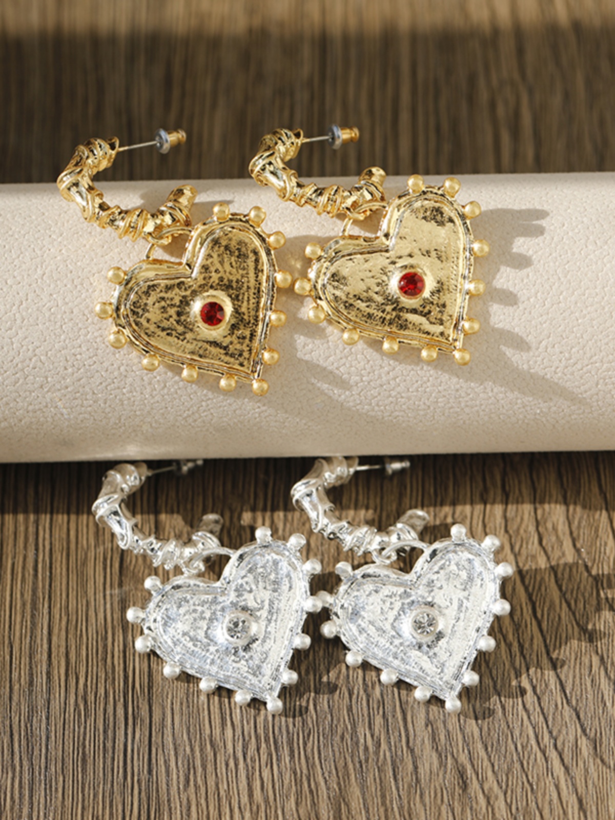 Trendy Diamond-Studded Heart Earrings for Women - Versatile Fashionable Jewelry for Any Occasion Trendy Diamond-Studded Heart Earrings for Women - Versatile Fashionable Jewelry for Any Occasion