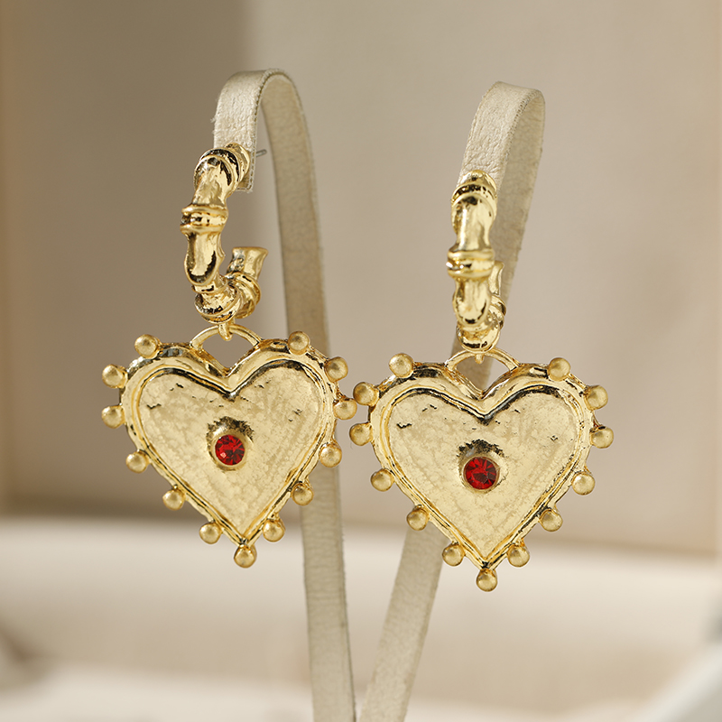 Trendy Diamond-Studded Heart Earrings for Women - Versatile Fashionable Jewelry for Any Occasion