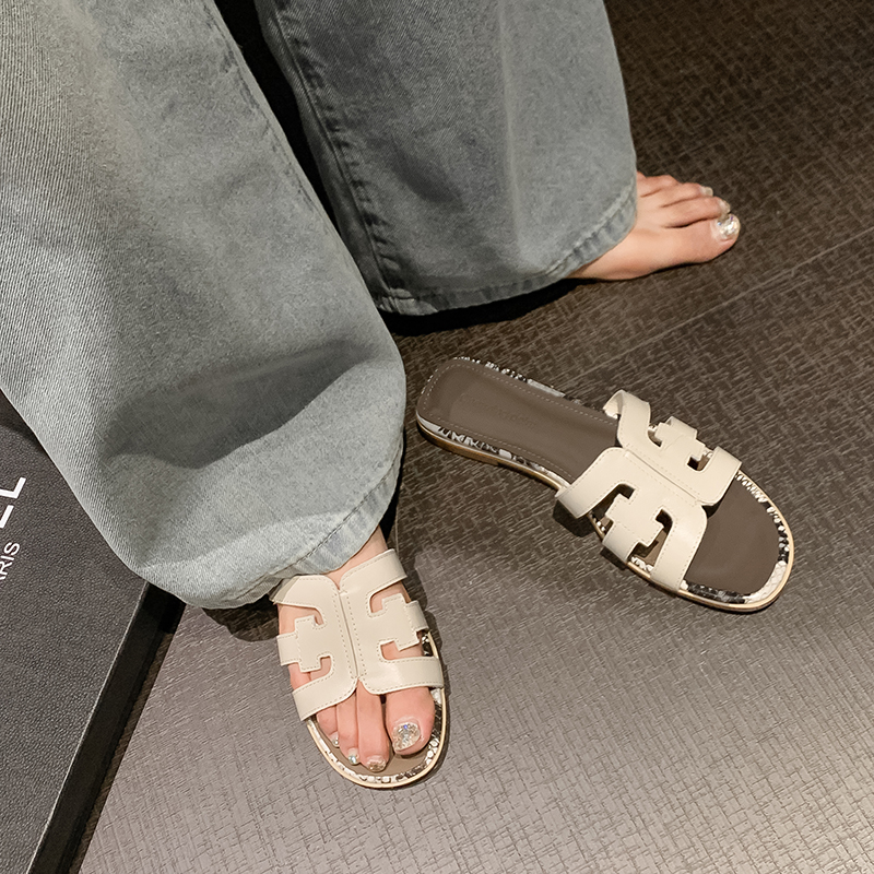 Trendy Genuine Leather One-Strap Sandals for Women - Summer 2025 Slip-On Flat Beach Slippers for Leisure Vacation Style