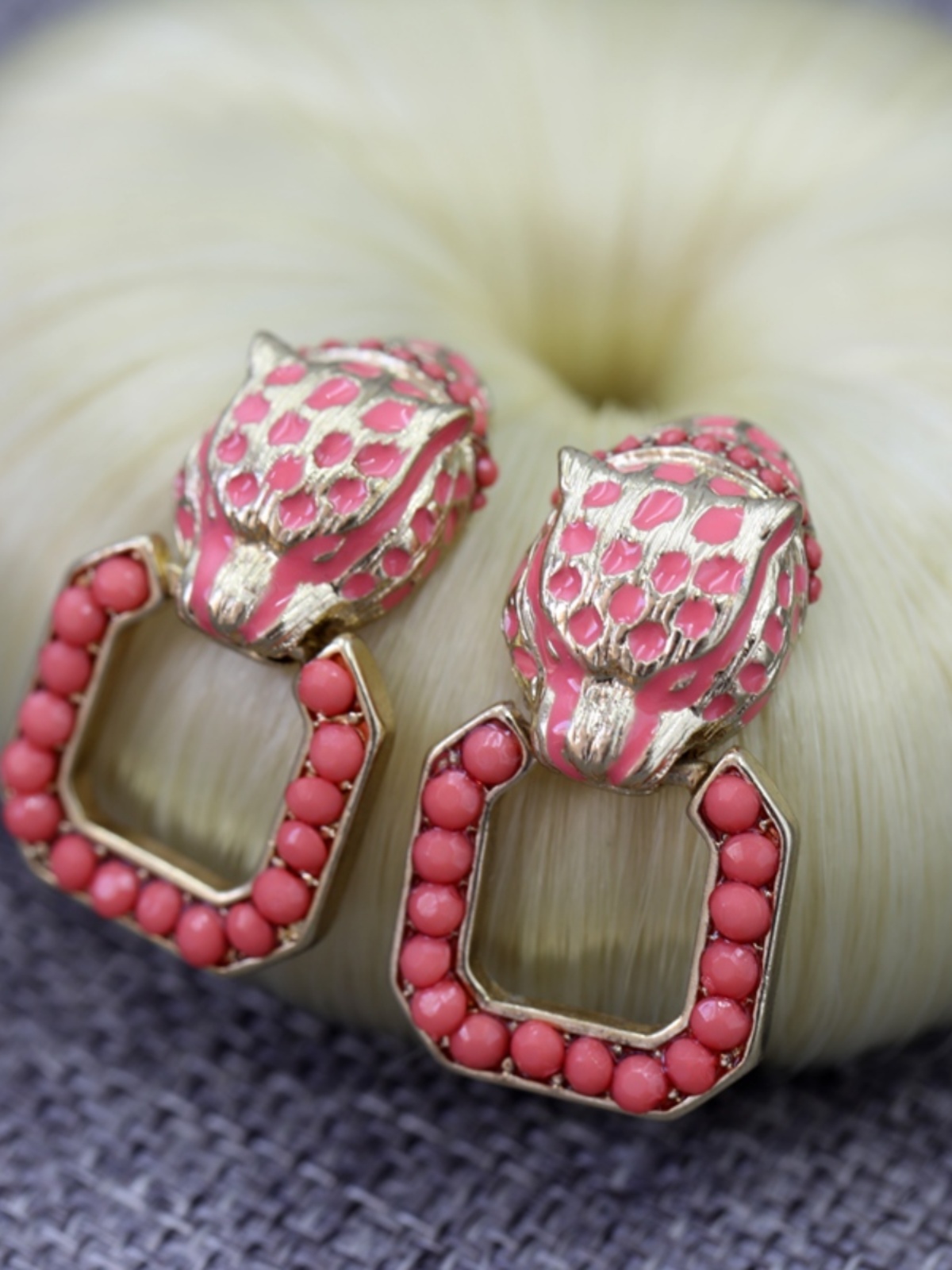 Trendy Japanese and Korean Women's Cute Red Leopard Head Earrings, Diamond-Studded Personality Ear Studs, Creative Korean-Style Accessories Trendy Japanese and Korean Women's Cute Red Leopard Head Earrings, Diamond-Studded Personality Ear Studs, Creative Korean-Style Accessories