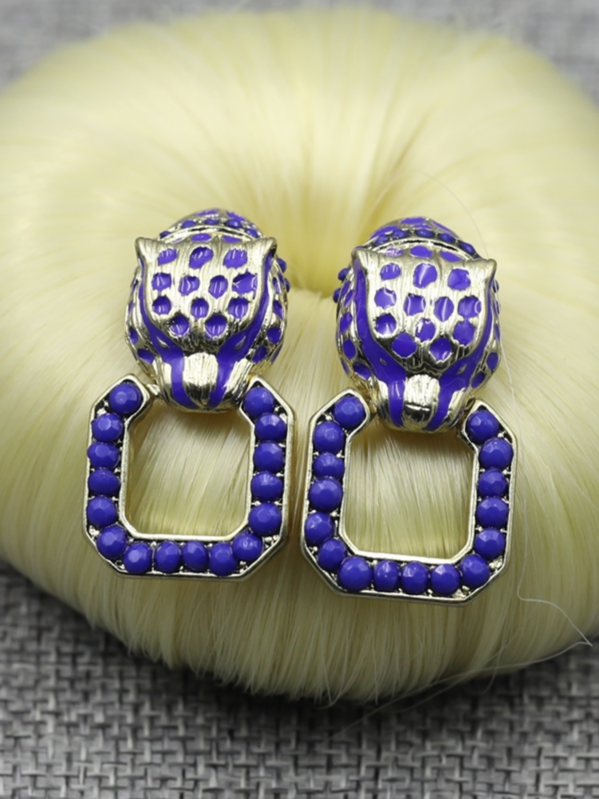 Trendy Japanese and Korean Women's Cute Red Leopard Head Earrings, Diamond-Studded Personality Ear Studs, Creative Korean-Style Accessories Trendy Japanese and Korean Women's Cute Red Leopard Head Earrings, Diamond-Studded Personality Ear Studs, Creative Korean-Style Accessories