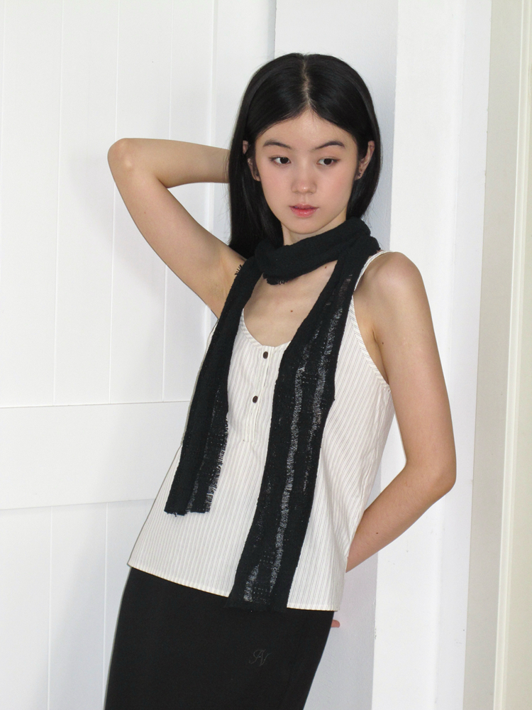 Trendy Long Tassel Scarf for Women, Ripped Design, Versatile Neck Accessory for Hot Girl Style, Fashionable Wanderlust Vibes