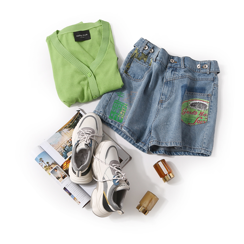 Trendy Loose Waist Cartoon Print Washed Denim Casual Shorts for Women - Summer 90s Style European Fashion Trendy Loose Waist Cartoon Print Washed Denim Casual Shorts for Women - Summer 90s Style European Fashion