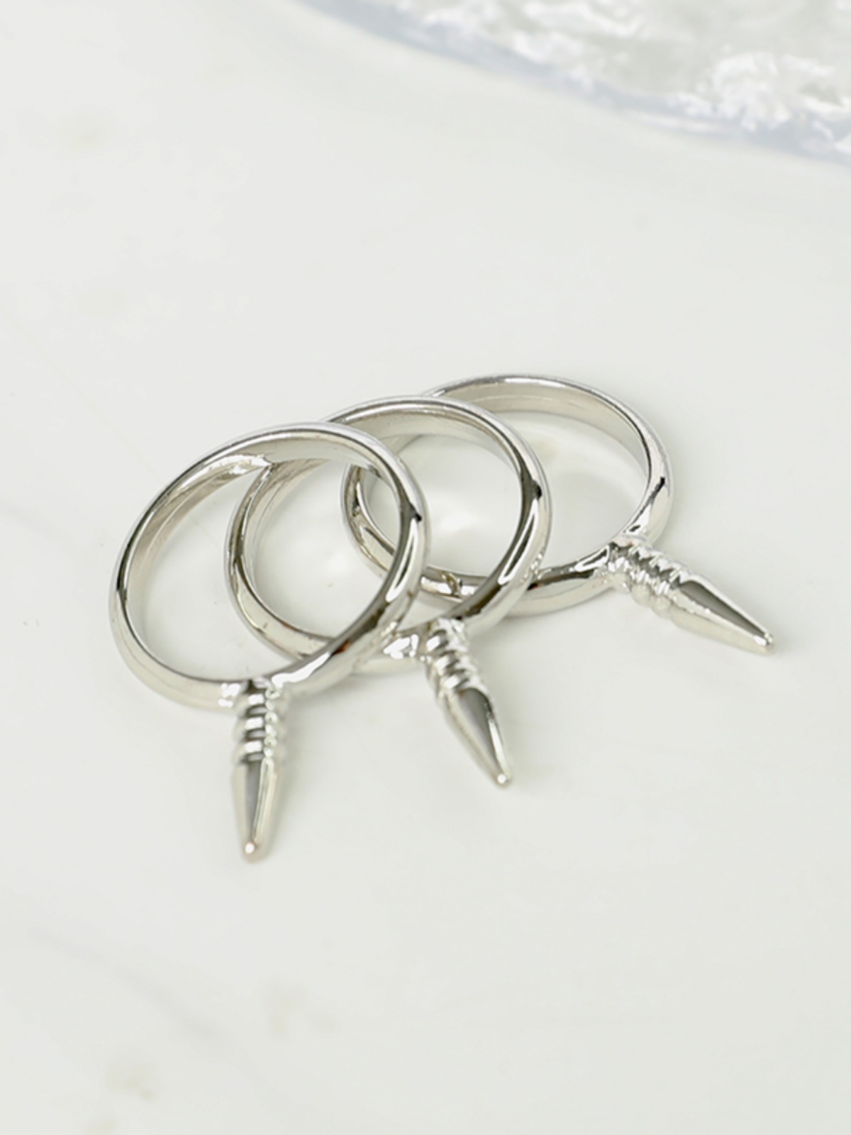 Trendy Metal Silver-Plated Exaggerated Screw Ring for Women - Hip-Hop Fashion Accessory, Versatile Statement Jewelry Trendy Metal Silver-Plated Exaggerated Screw Ring for Women - Hip-Hop Fashion Accessory, Versatile Statement Jewelry