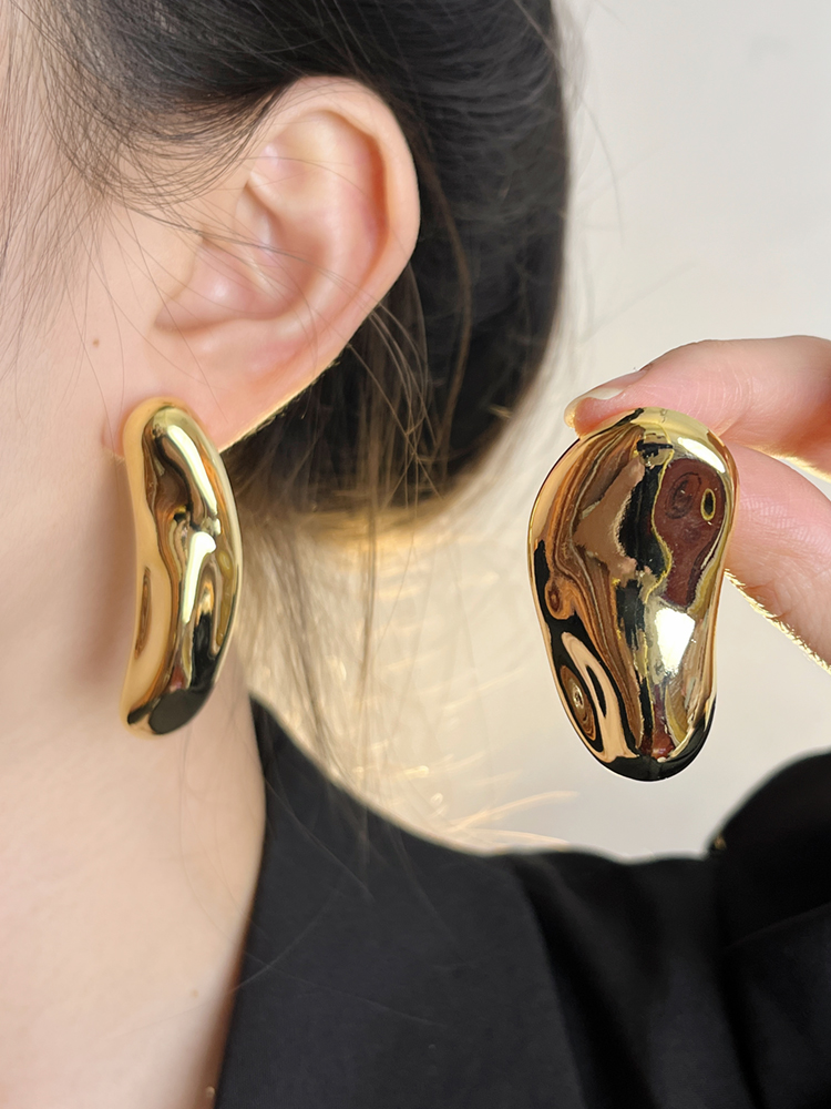 Trendy Minimalist Asymmetrical High-End Earrings - 2025 Cold Style Ear Studs for a Unique Look Trendy Minimalist Asymmetrical High-End Earrings - 2025 Cold Style Ear Studs for a Unique Look