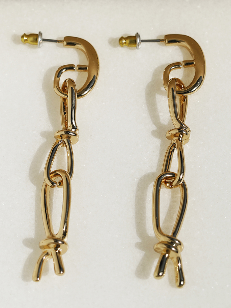 Trendy Minimalist Long Earrings for Women with Metal Texture and 8-Shaped Buckle – Chic Statement Jewelry