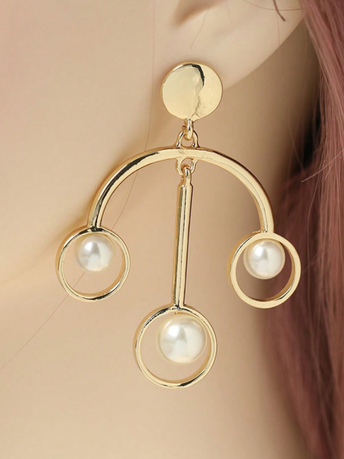 Trendy Pearl Drop Earrings for Nightclub Revelry, Dynamic Swinging Design, Movable Libra Zodiac Jewelry