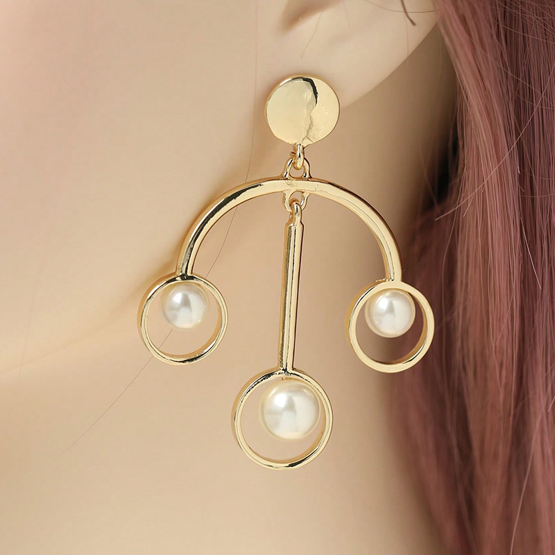 Trendy Pearl Drop Earrings for Nightclub Revelry, Dynamic Swinging Design, Movable Libra Zodiac Jewelry