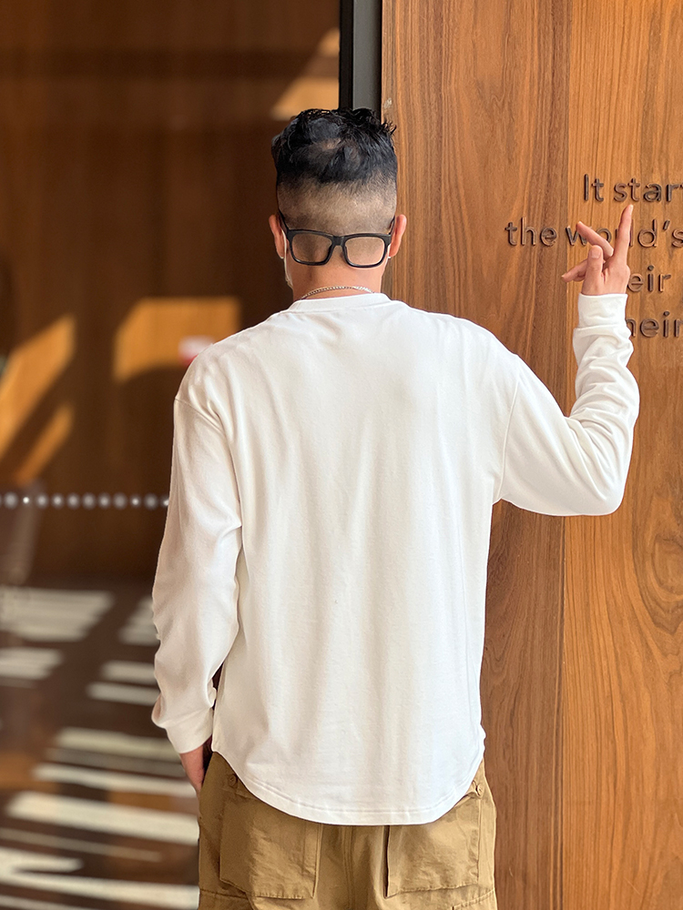 Trendy Plush Long Sleeve T-Shirt for Men - Harbor Style, Arc Bottom Design, Versatile Double-Sided for Autumn Fashion Trendy Plush Long Sleeve T-Shirt for Men - Harbor Style, Arc Bottom Design, Versatile Double-Sided for Autumn Fashion