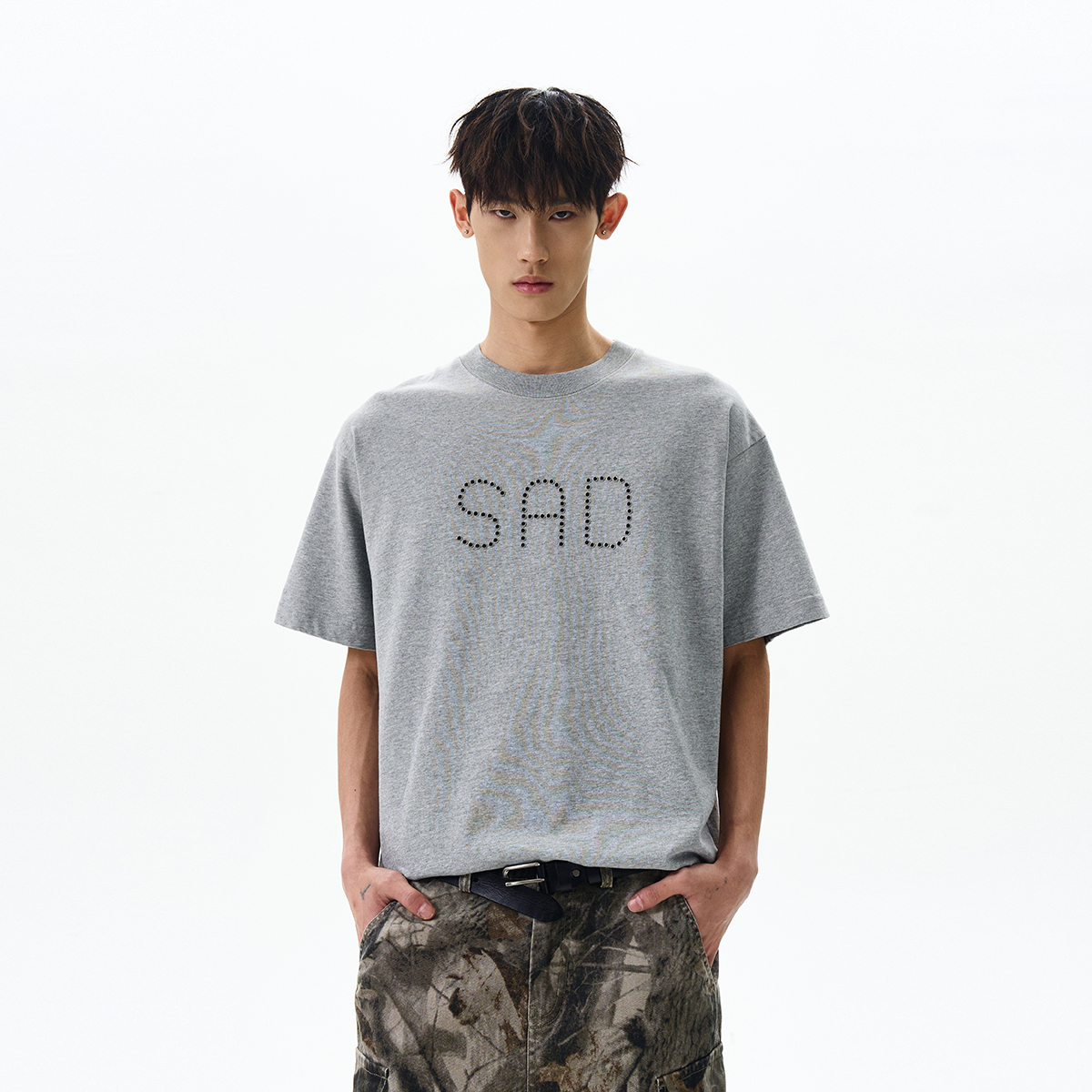 Trendy Retro Barn Style Short-Sleeve T-Shirt for Women - American High Street Clean Fit Letter Design Top Trendy Retro Barn Style Short-Sleeve T-Shirt for Women - American High Street Clean Fit Letter Design Top