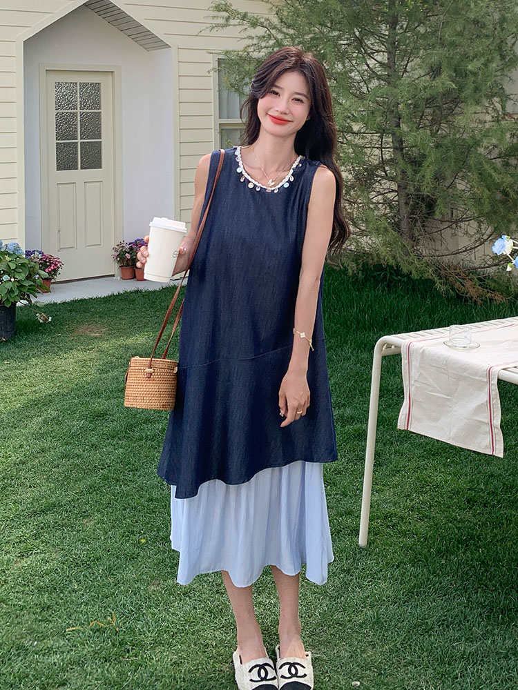 Trendy Spliced Sleeveless Dress for Women - 2025 Summer Style, Loose Fit, Slimming Design for Petite Figures, Casual Tank Dress Trendy Spliced Sleeveless Dress for Women - 2025 Summer Style, Loose Fit, Slimming Design for Petite Figures, Casual Tank Dress