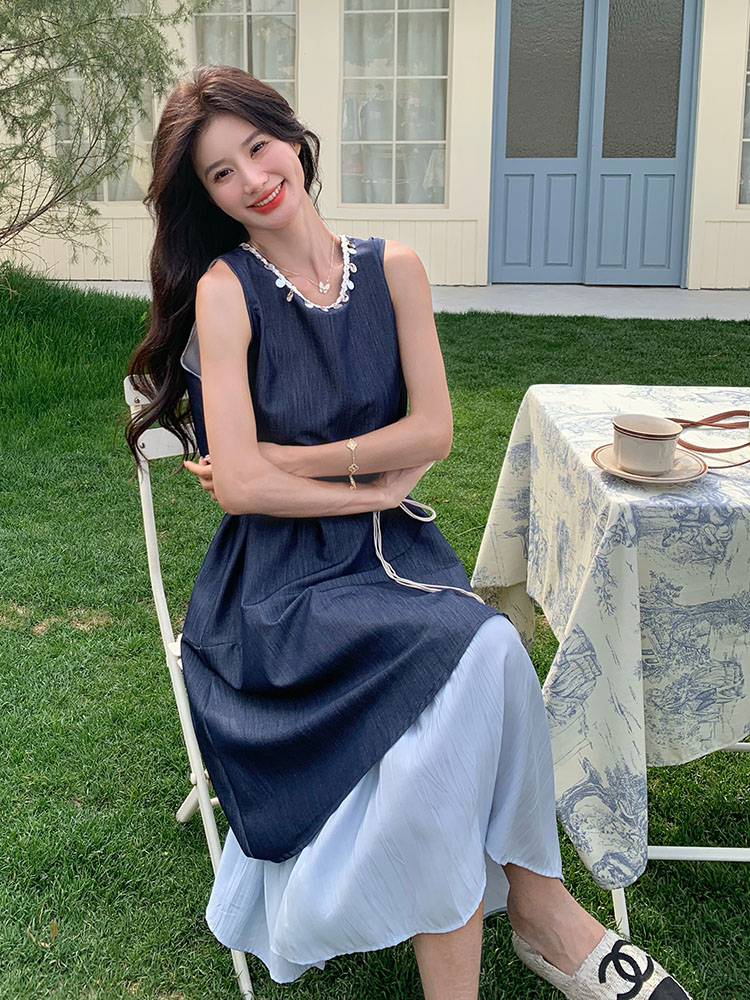 Trendy Spliced Sleeveless Dress for Women - 2025 Summer Style, Loose Fit, Slimming Design for Petite Figures, Casual Tank Dress Trendy Spliced Sleeveless Dress for Women - 2025 Summer Style, Loose Fit, Slimming Design for Petite Figures, Casual Tank Dress