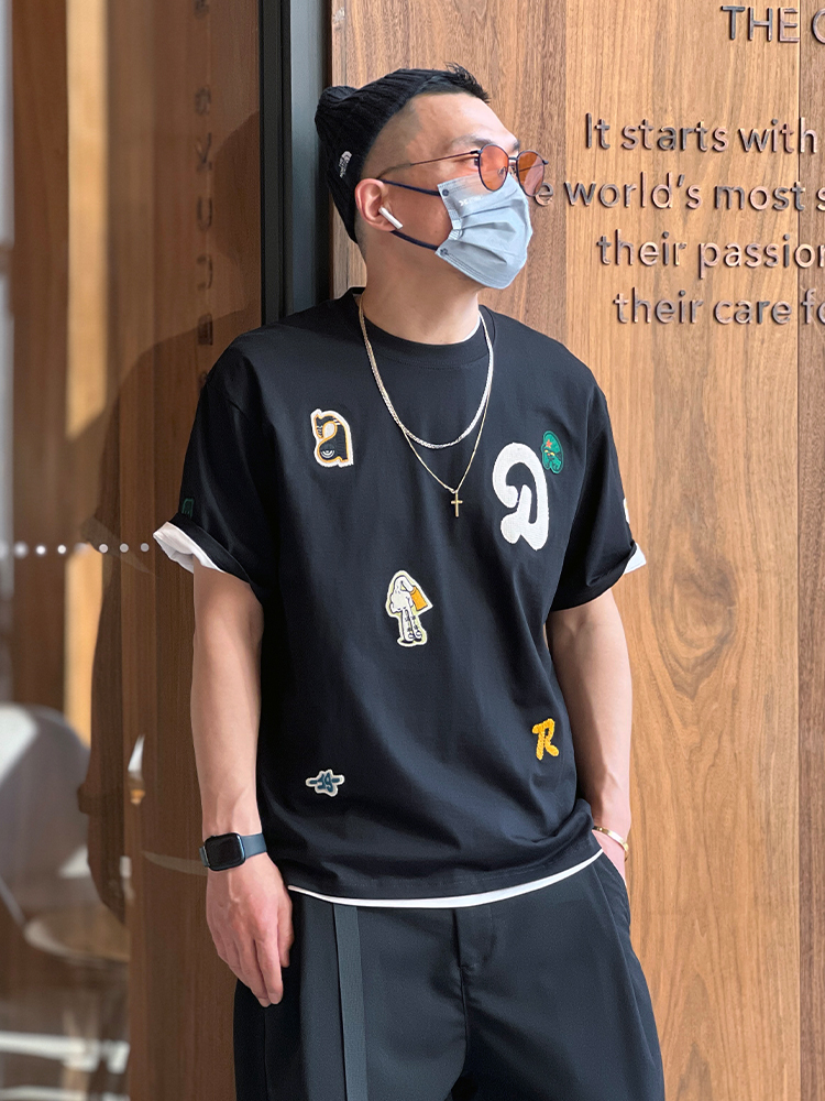 Trendy Summer Embroidered Patch Short-Sleeve T-Shirt - Versatile American Streetwear Casual Men's Tee Trendy Summer Embroidered Patch Short-Sleeve T-Shirt - Versatile American Streetwear Casual Men's Tee