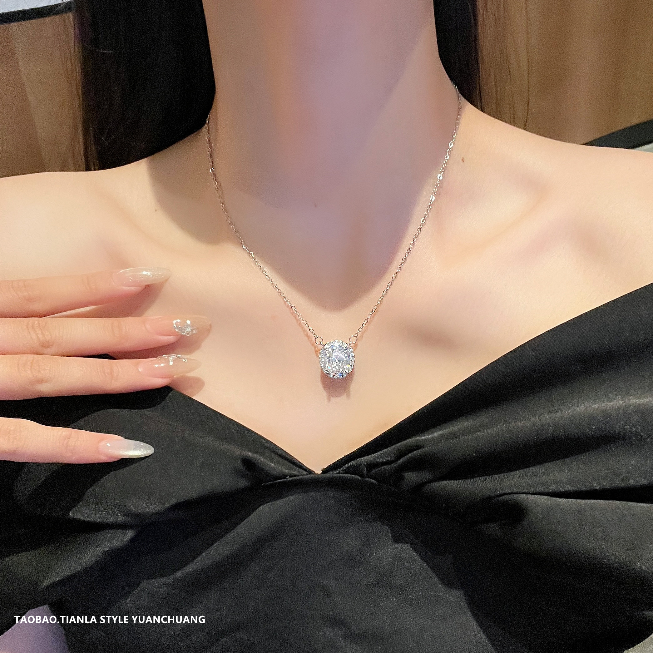 Trendy Ultra-Bright Sparkling Diamond Pigeon Egg Necklace for Women – High-End Light Luxury Clavicle Chain Accessory Trendy Ultra-Bright Sparkling Diamond Pigeon Egg Necklace for Women – High-End Light Luxury Clavicle Chain Accessory